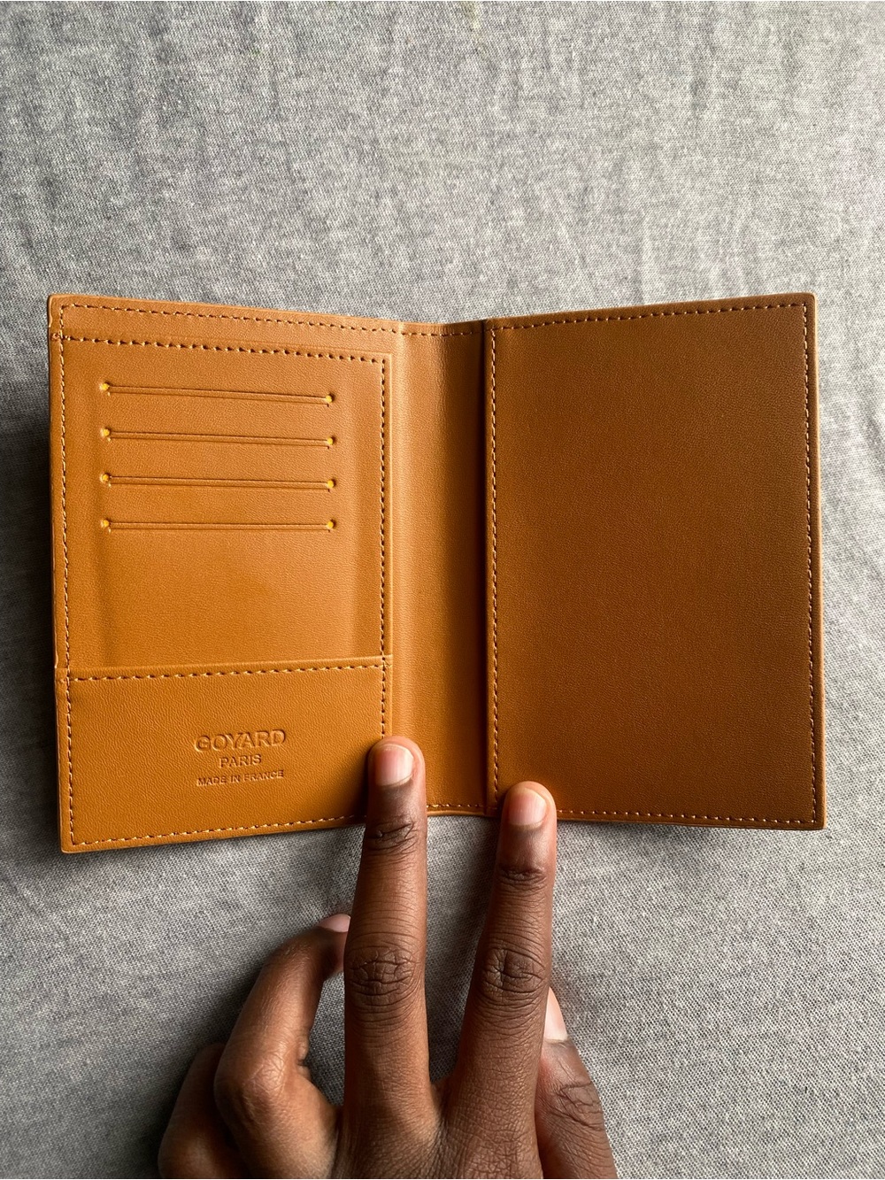 Goyard Grenelle Passport Cover Holder in Black & Tan Goyardine Canvas - Picture 2 of 2